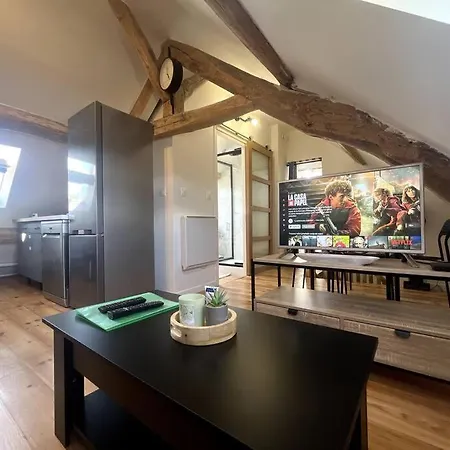 Climber's Loft With Netflix Montcourt-Fromonville